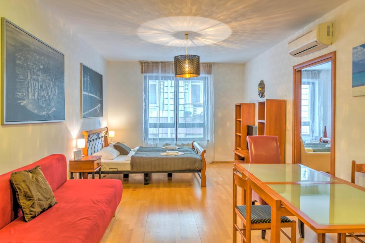 Central Downtown Apartments บูดาเปสต์ ภายนอก รูปภาพ
