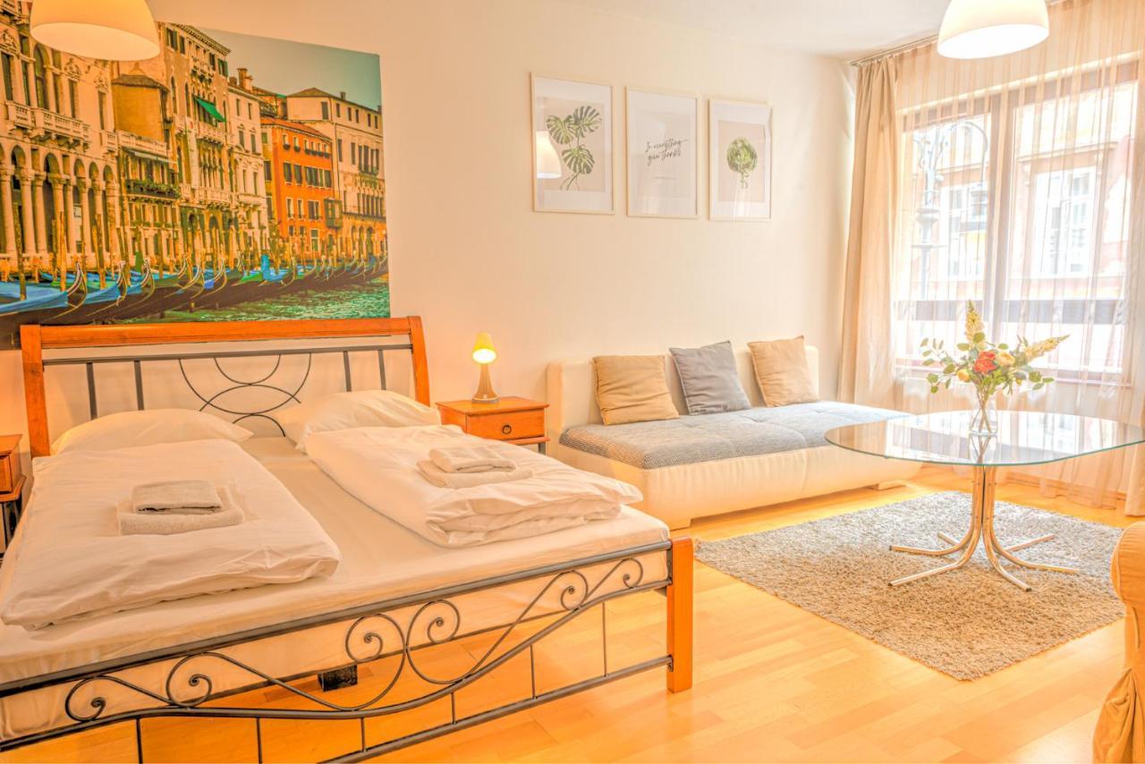 Central Downtown Apartments บูดาเปสต์ ภายนอก รูปภาพ
