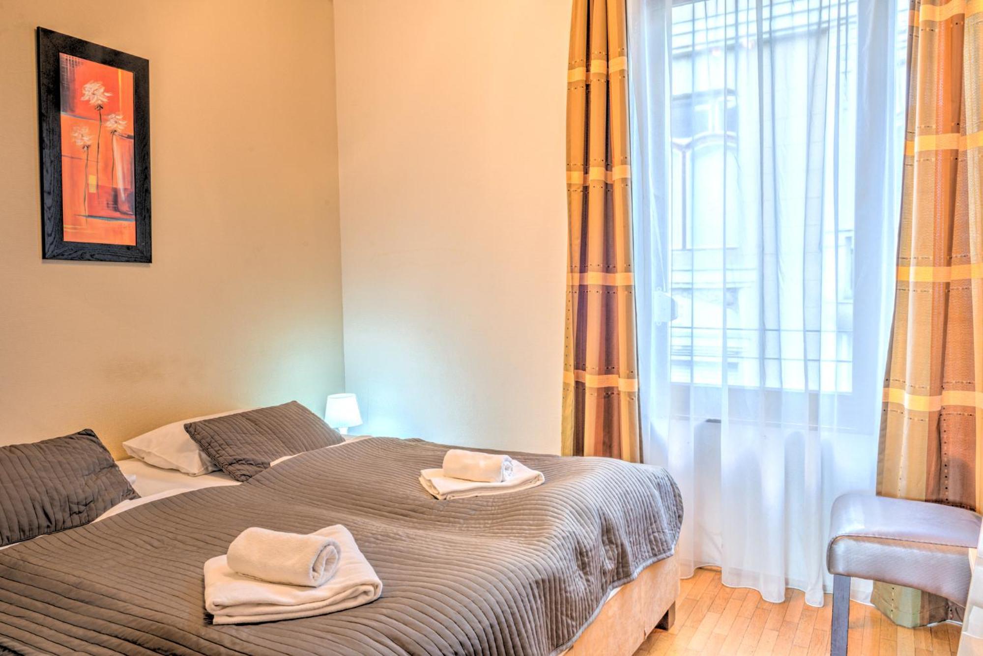 Central Downtown Apartments บูดาเปสต์ ภายนอก รูปภาพ