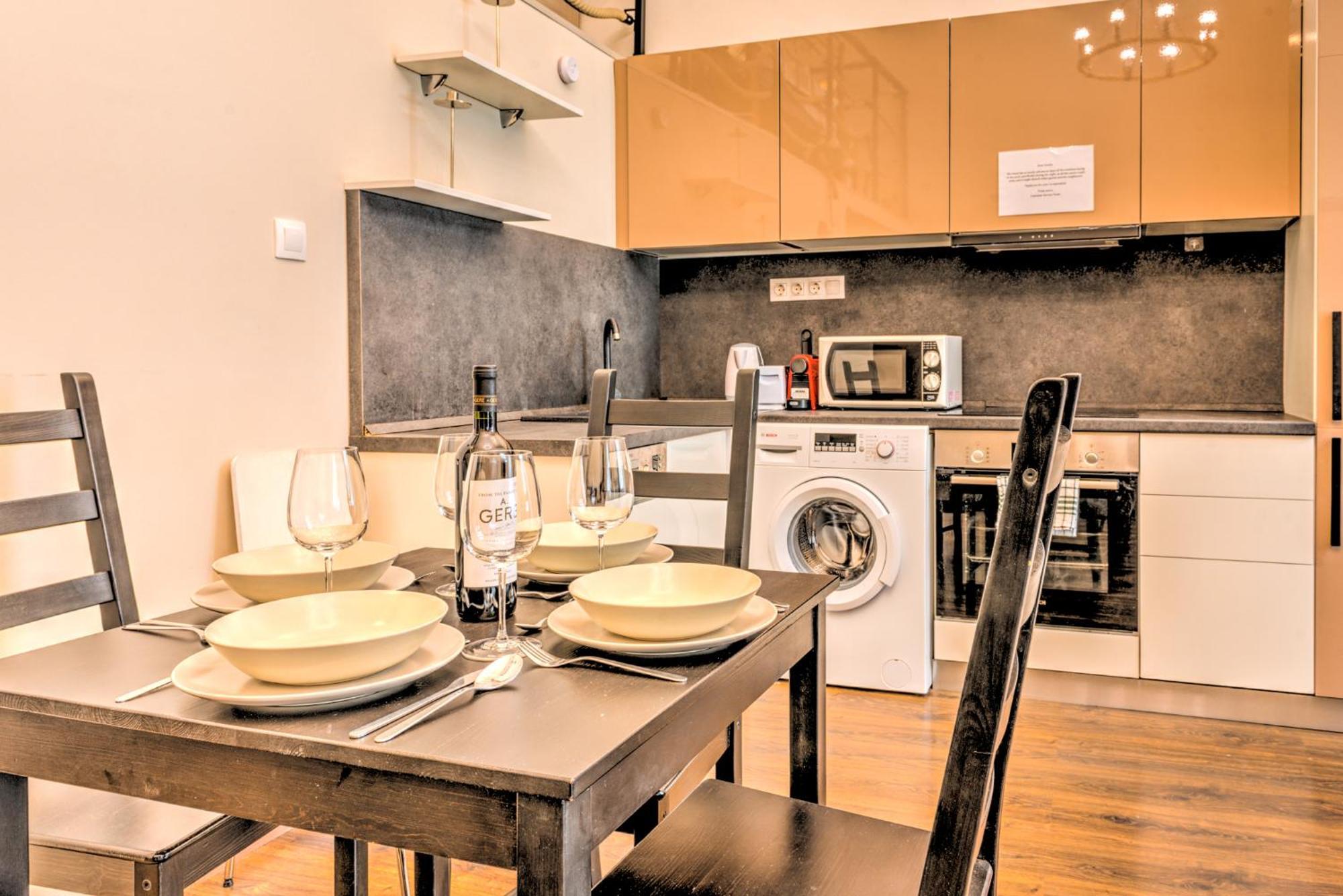 Central Downtown Apartments บูดาเปสต์ ภายนอก รูปภาพ
